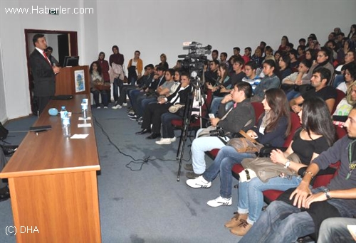 Ekonomistler Platformu, ”Prof. Dr. Erdoğan Alkin Anısına Anadolu EkoSohbetleri” Kapsamında Bülent Ecevit Üniversitesi’nde idi..
