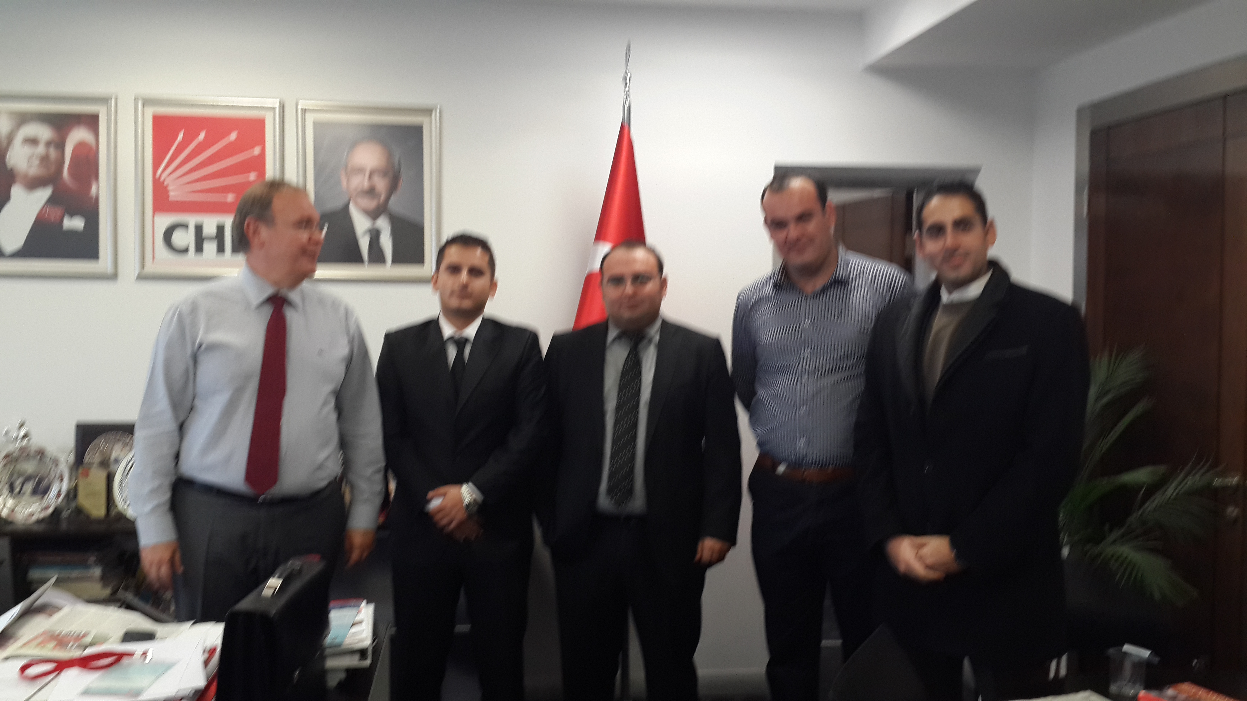 Ekonomistler Platformu; CHP Genel Başkan Yardımcısı Faik Öztrak’ı makamında ziyaret etti.
